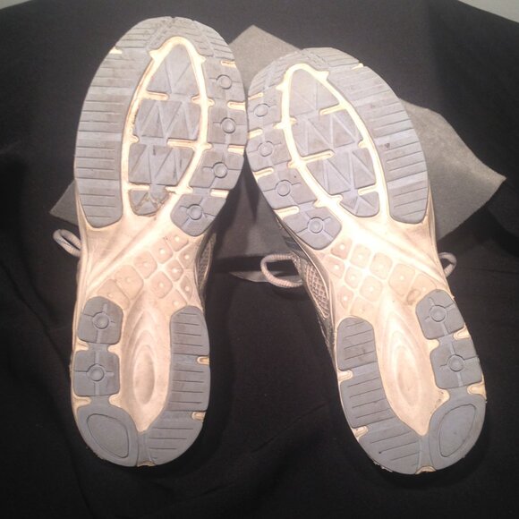 Wilson Symmetrix Grey Sneakers - Picture 2 of 5